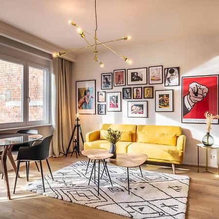 Mini Loft 1 Bedroom 2 Steps From Av Louise Brussels Exterior photo