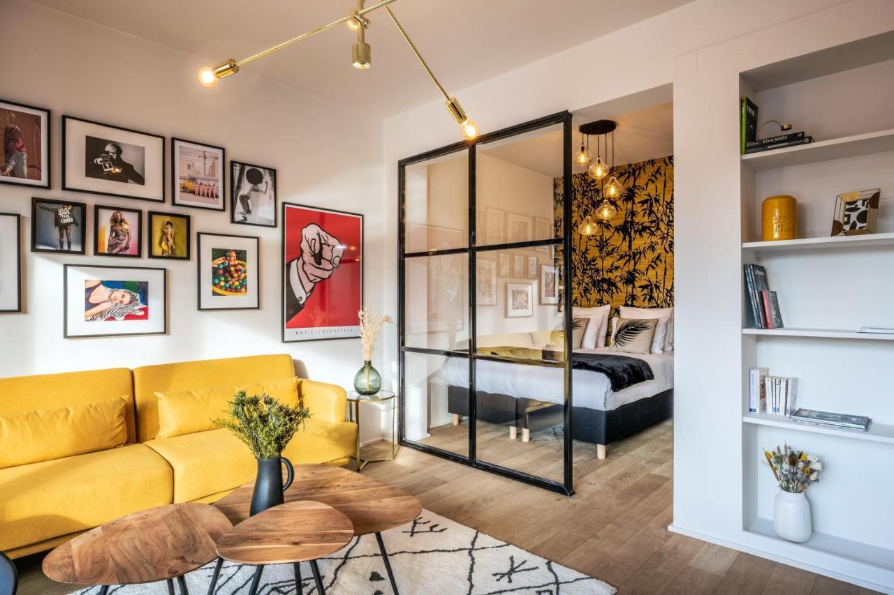 Mini Loft 1 Bedroom 2 Steps From Av Louise Brussels Exterior photo